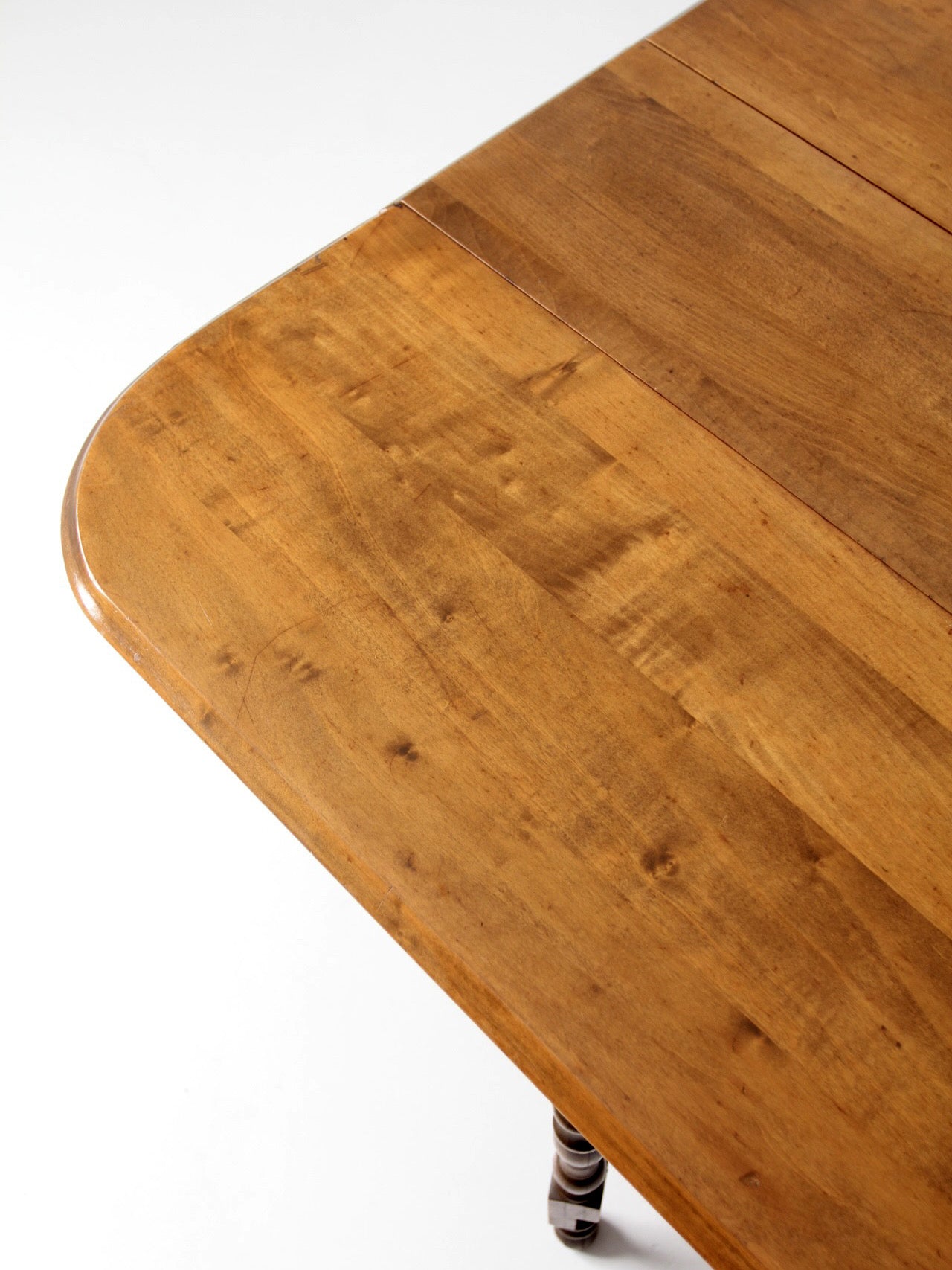early American gateleg drop leaf table