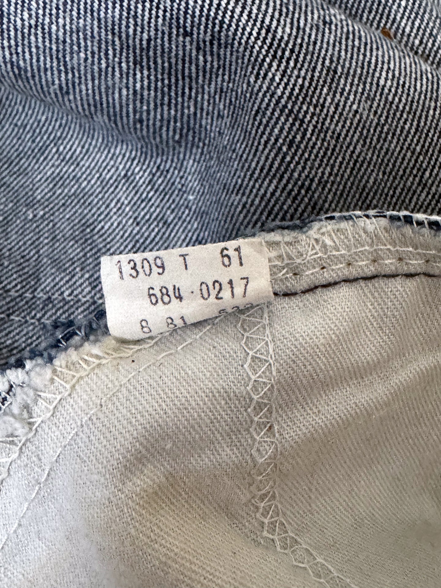 vintage 1970s Levi’s bell bottom jeans | 32 x 33