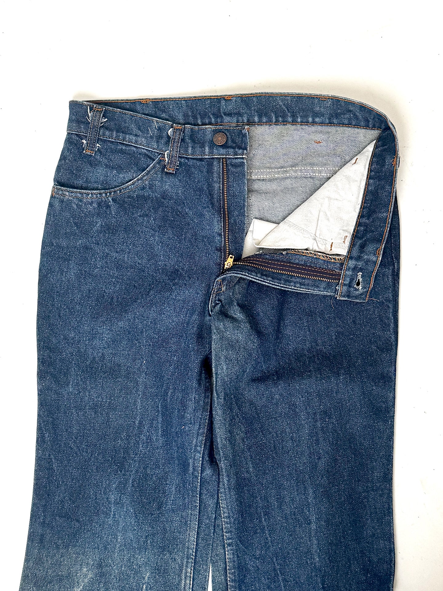 vintage 1970s Levi’s bell bottom jeans | 32 x 33