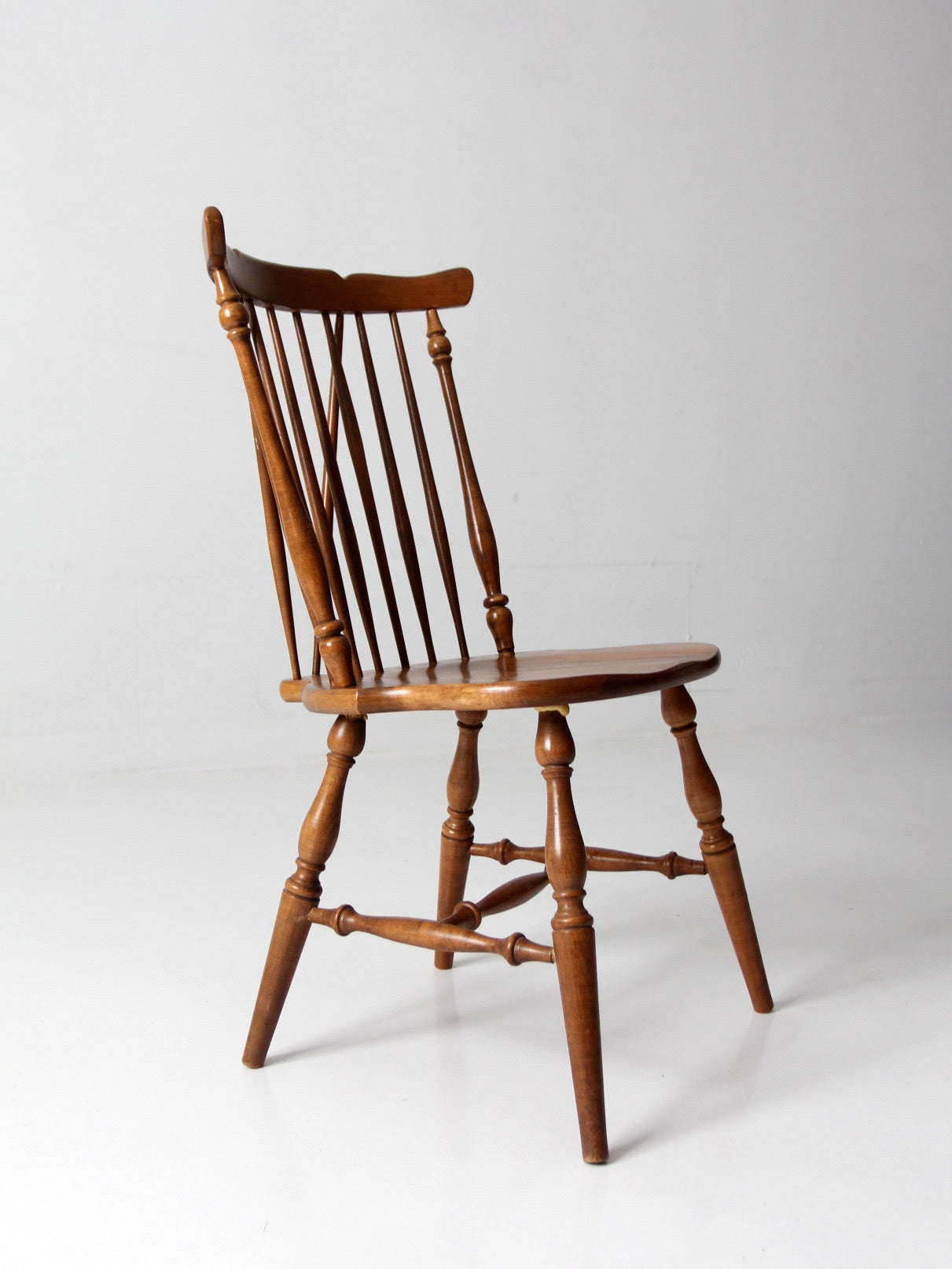 mid-century brace back Windsor chair