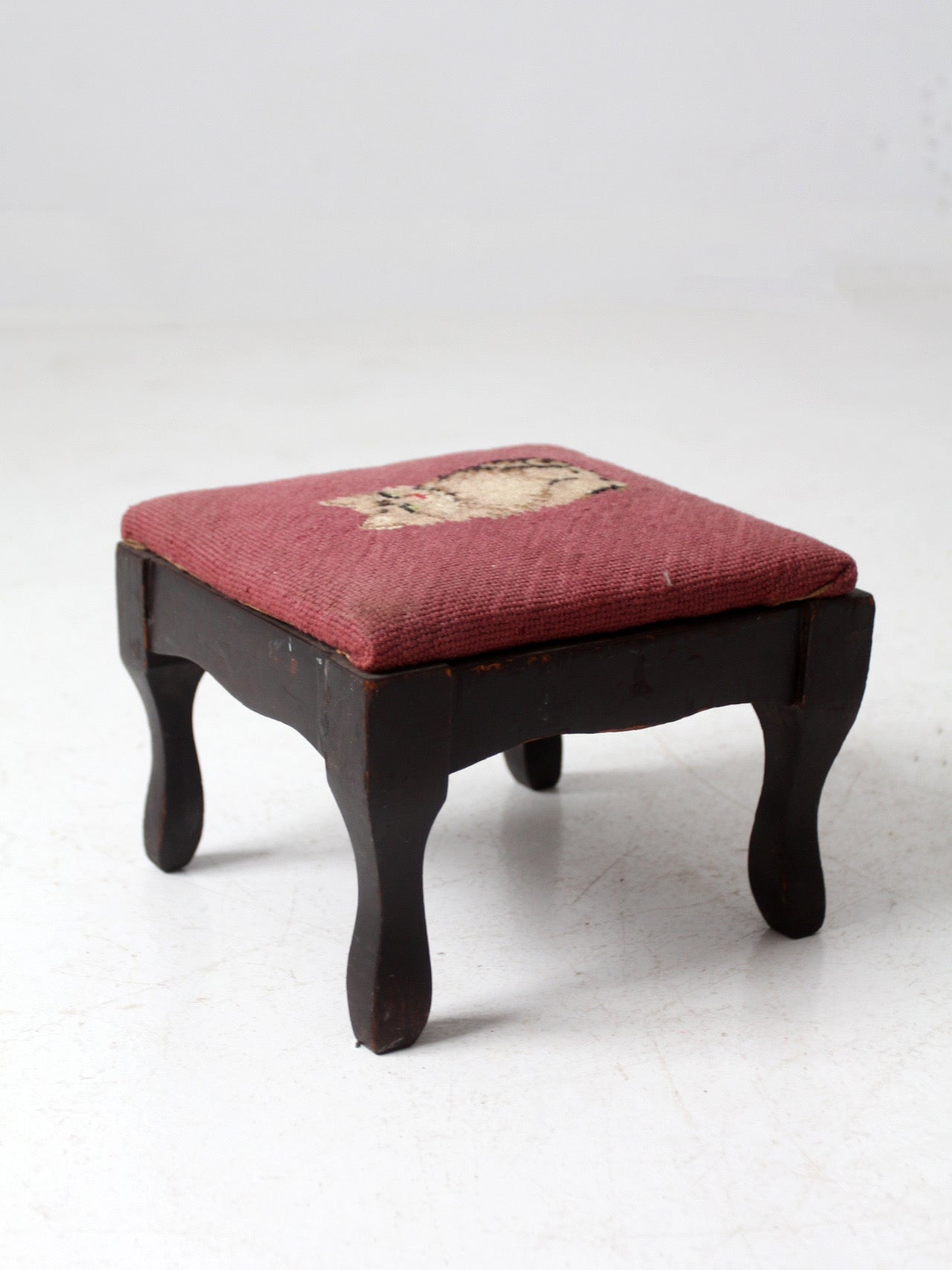 vintage needlepoint cat footstool