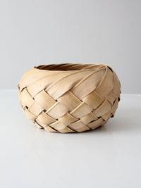 vintage palm frond basket bowl