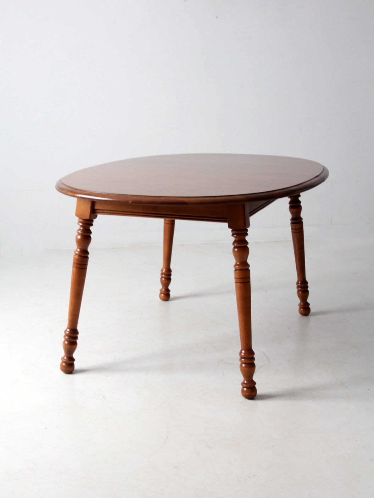 vintage Tell City colonial revival maple extendable table
