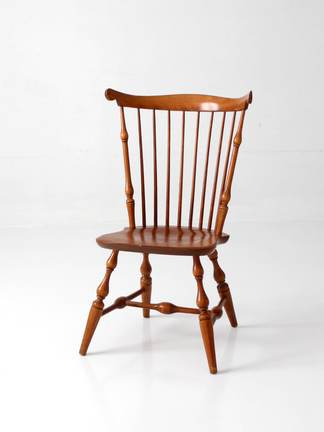 vintage Nichols & Stone fan back Windsor chair