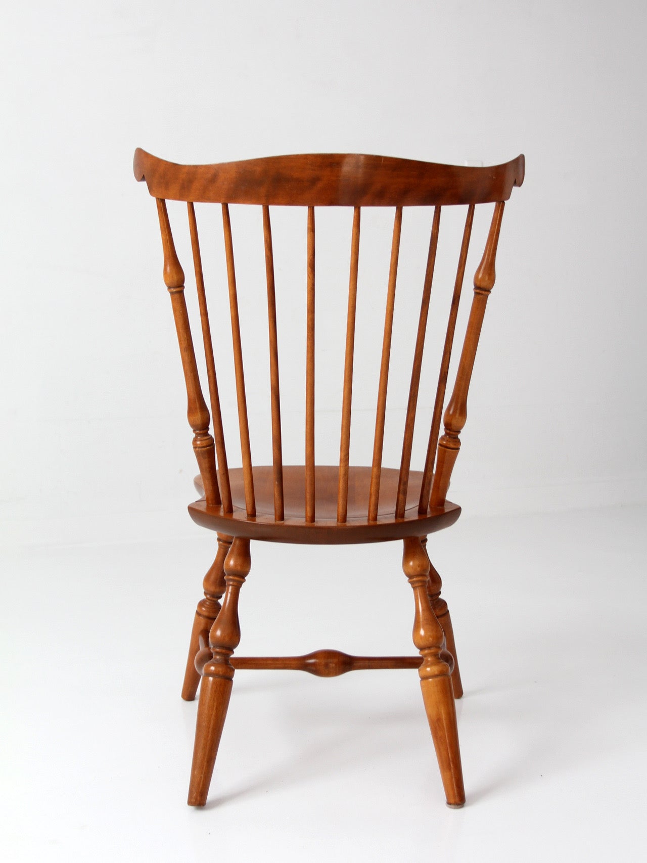 vintage Nichols & Stone fan back Windsor chair