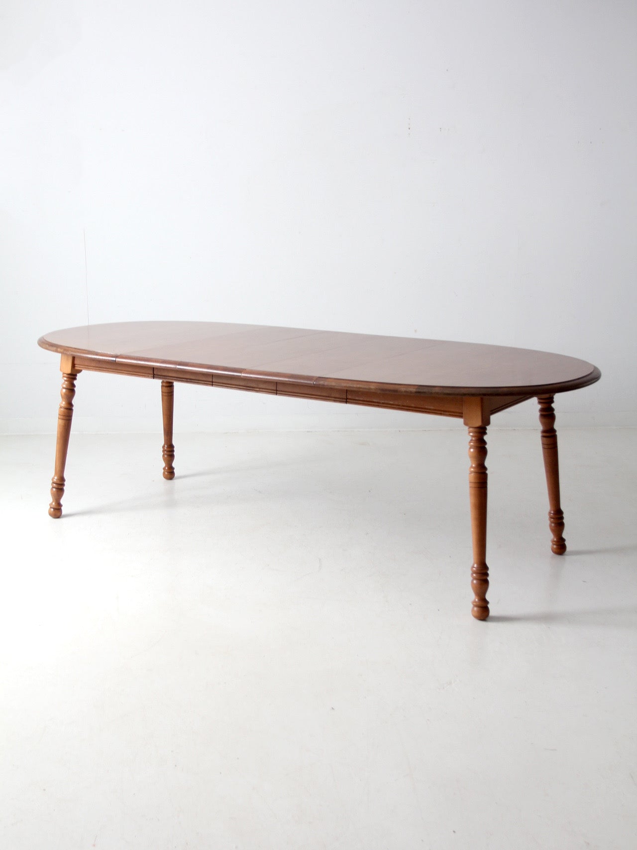 vintage Tell City colonial revival maple extendable table