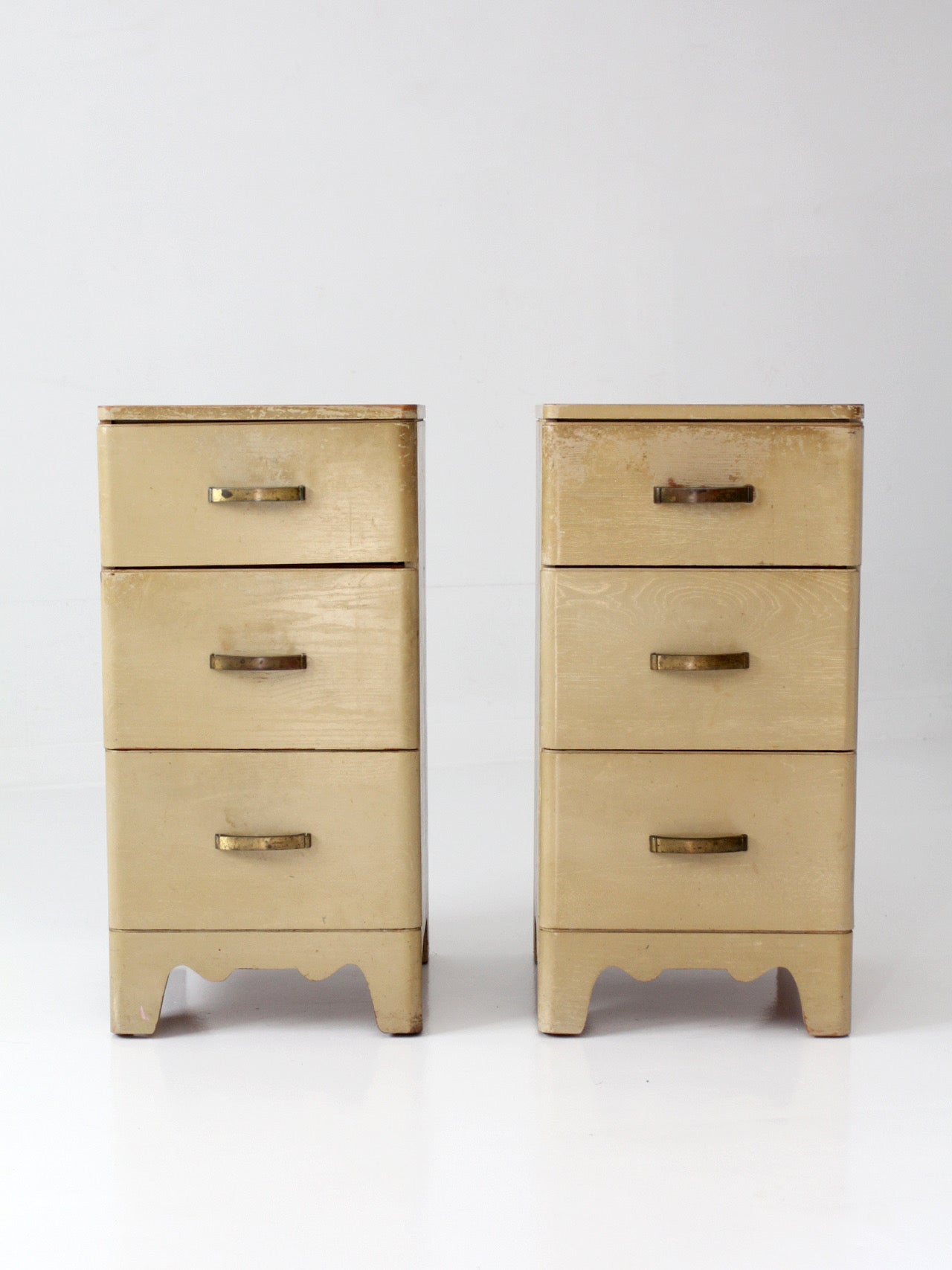 pair of 1950s transitional nightstands