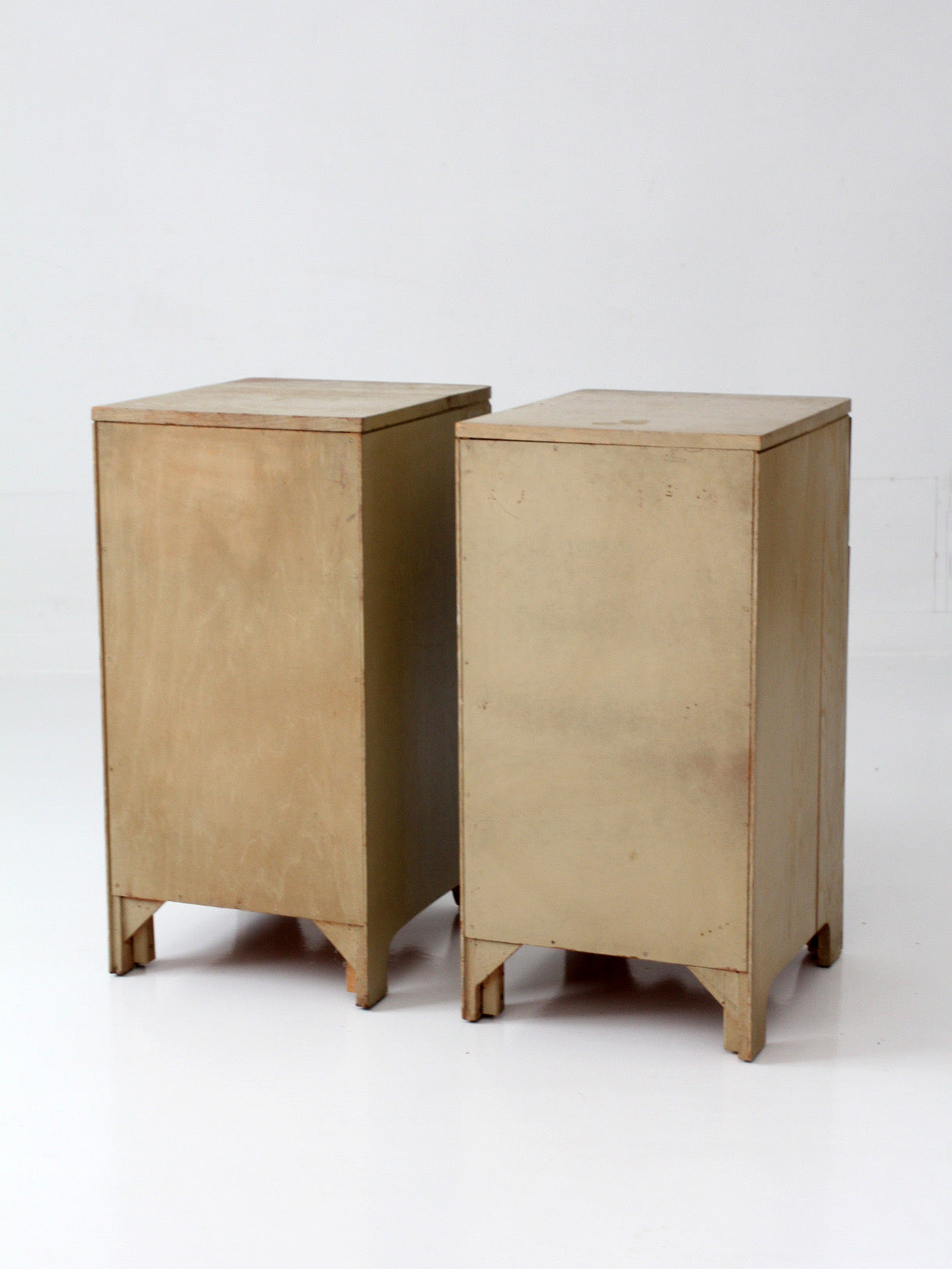 pair of 1950s transitional nightstands