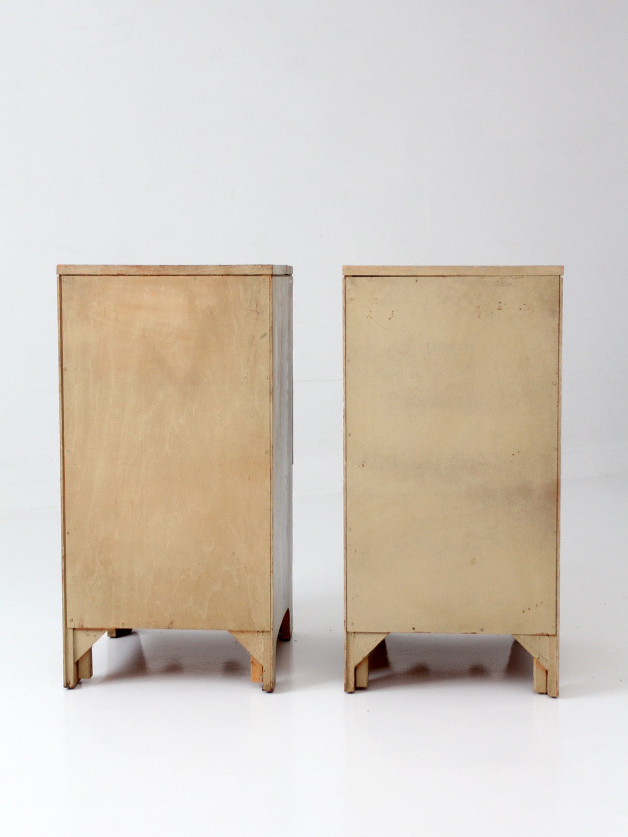 pair of 1950s transitional nightstands