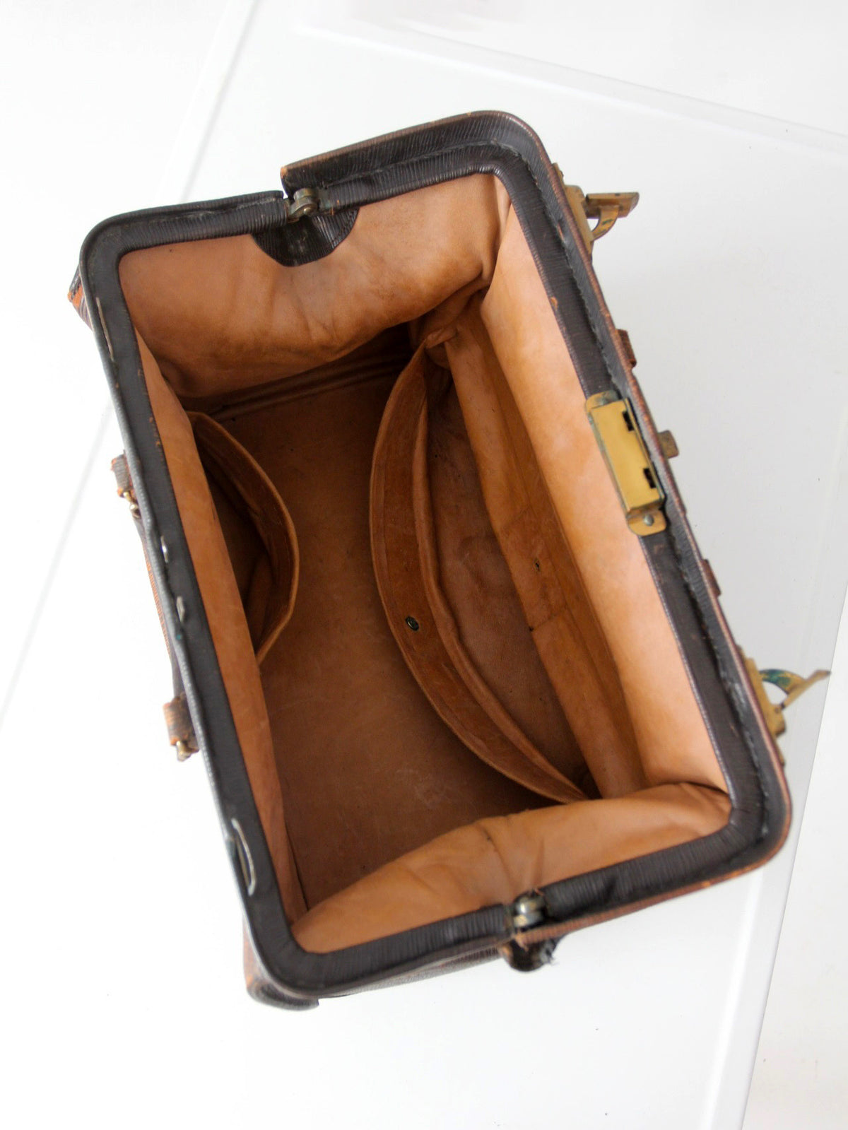 antique early 20th century leather doctor’s bag