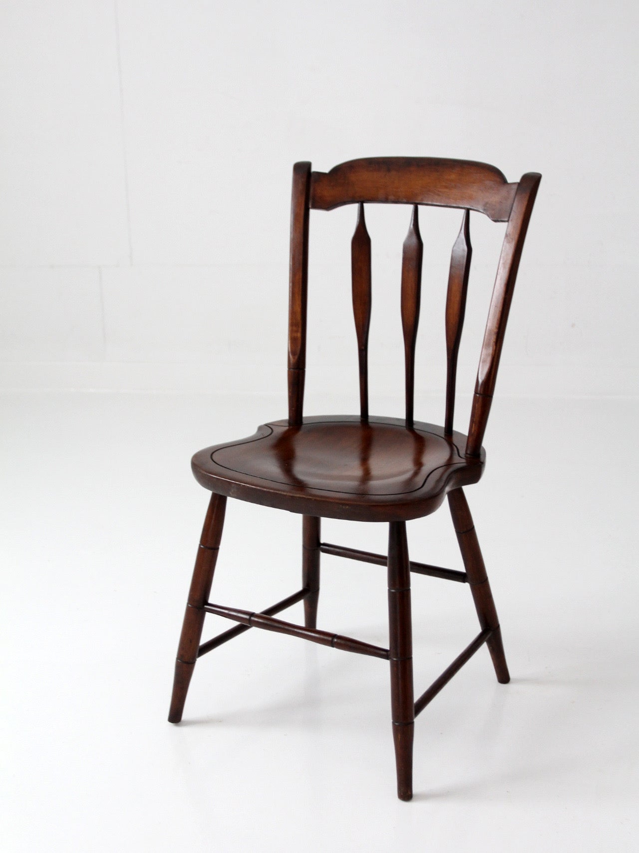 vintage Windsor style side chair