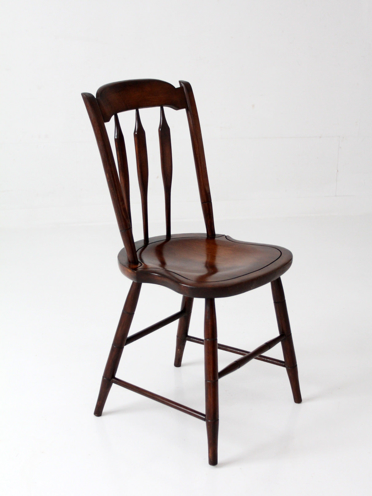vintage Windsor style side chair