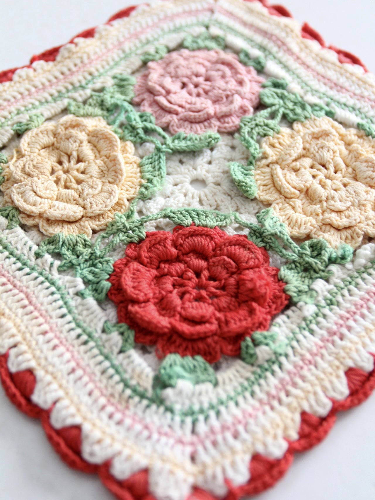 vintage floral crotchet pot holder