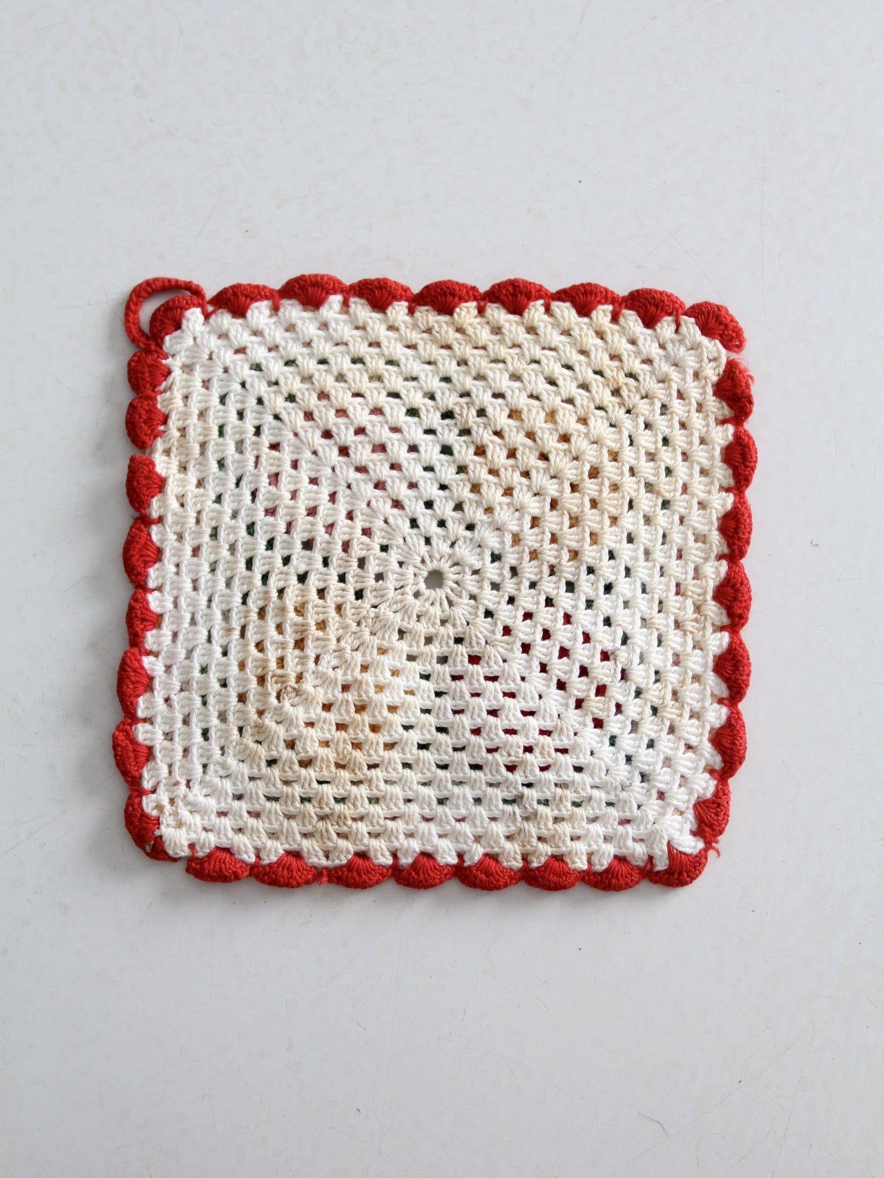 vintage floral crotchet pot holder