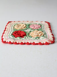 vintage floral crotchet pot holder