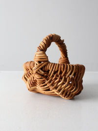 vintage small melon basket