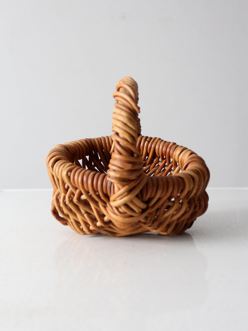 vintage small melon basket