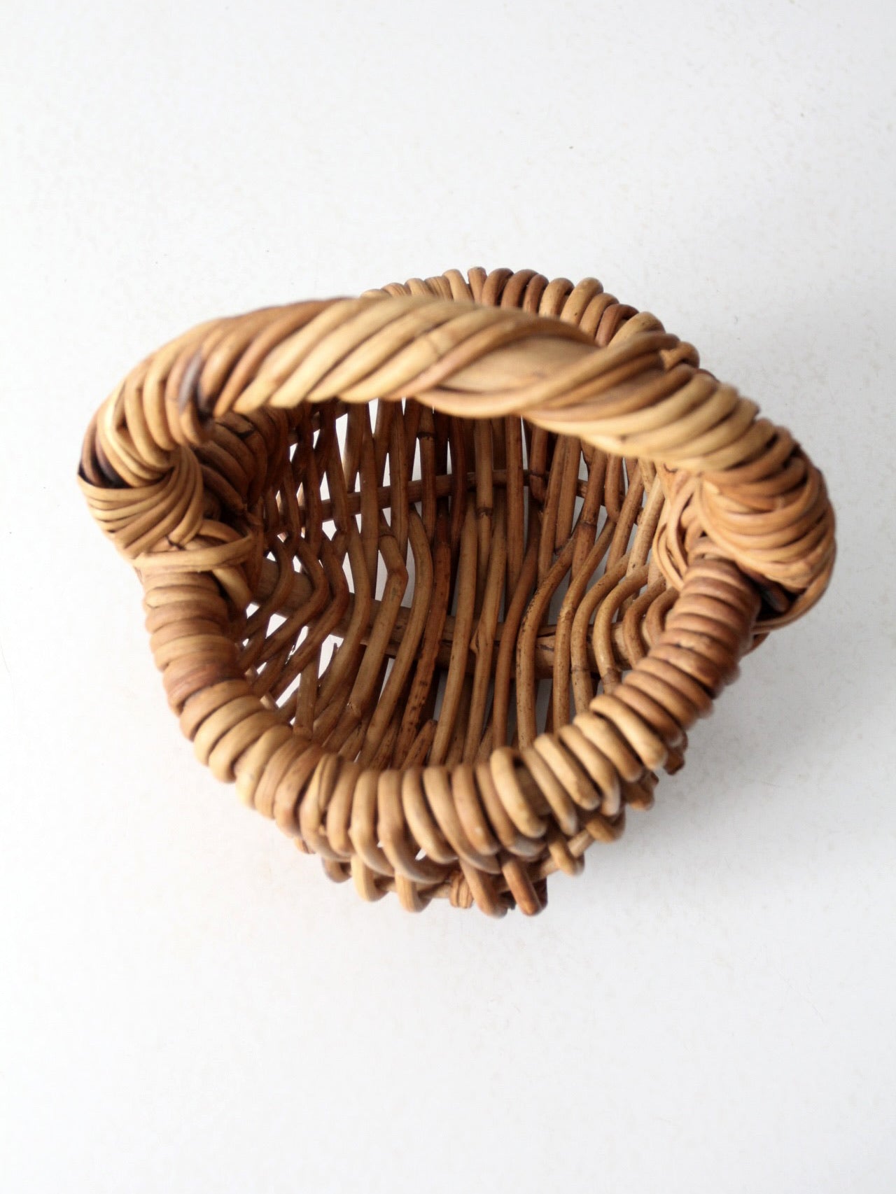 vintage small melon basket