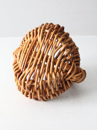 vintage small melon basket