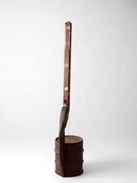 primitive American folk string instrument