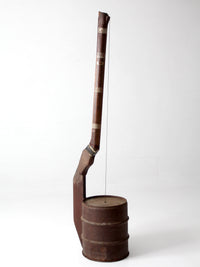 primitive American folk string instrument