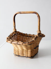 vintage gathering basket with handle