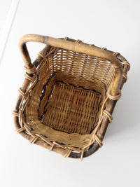 vintage gathering basket with handle