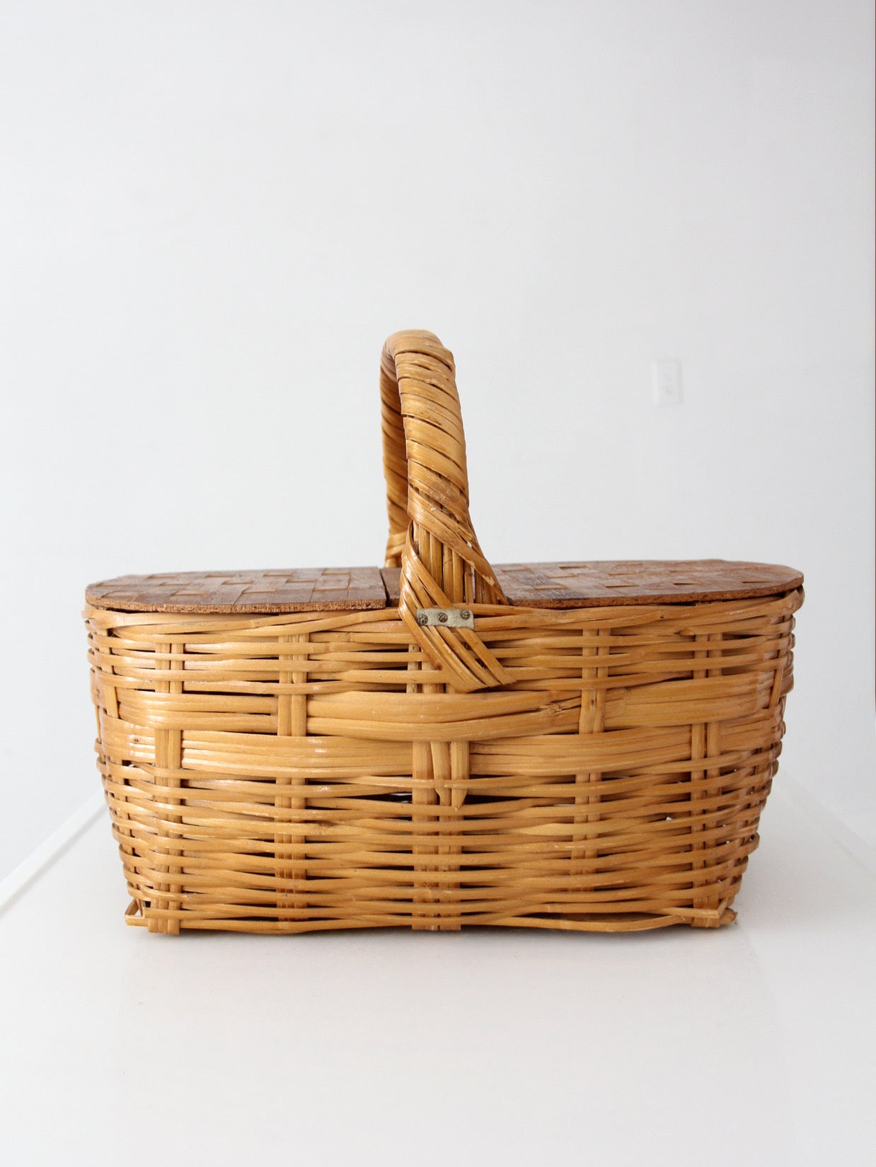vintage wicker picnic basket