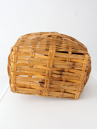 vintage wicker picnic basket