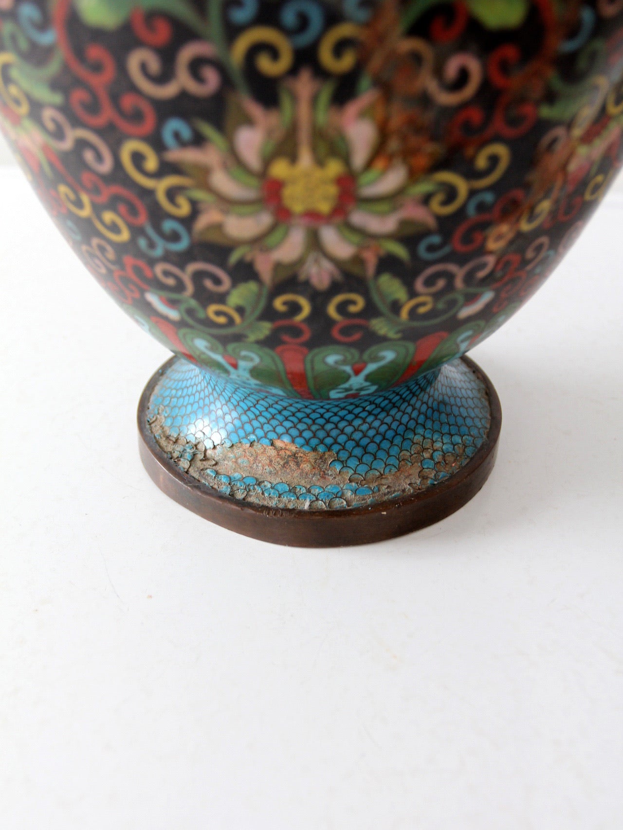 antique Chinese cloisonne decorative vessel
