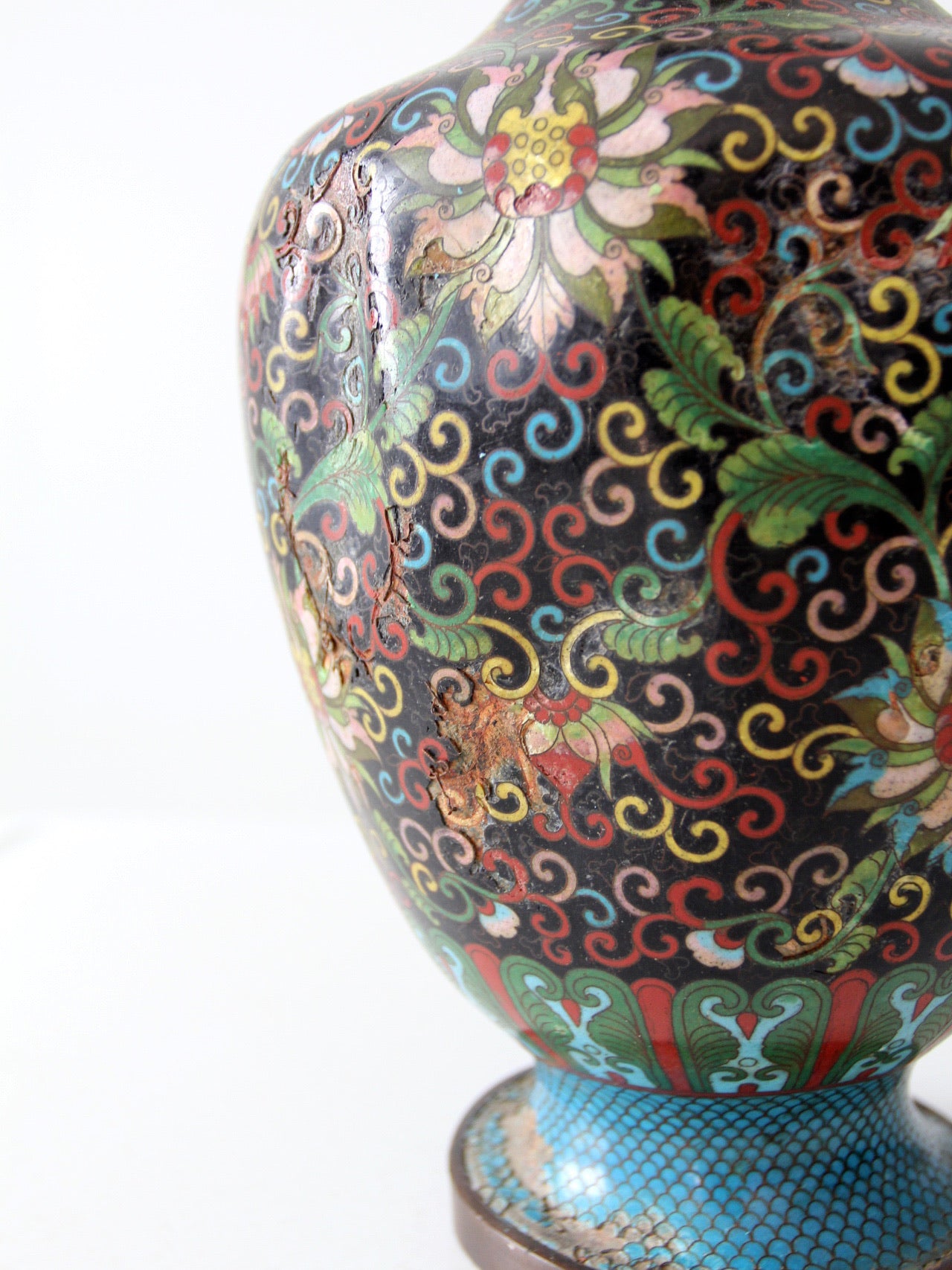 antique Chinese cloisonne decorative vessel