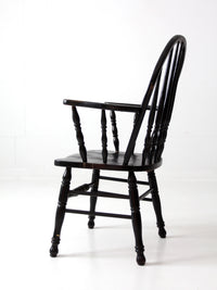 vintage black Windsor arm chair