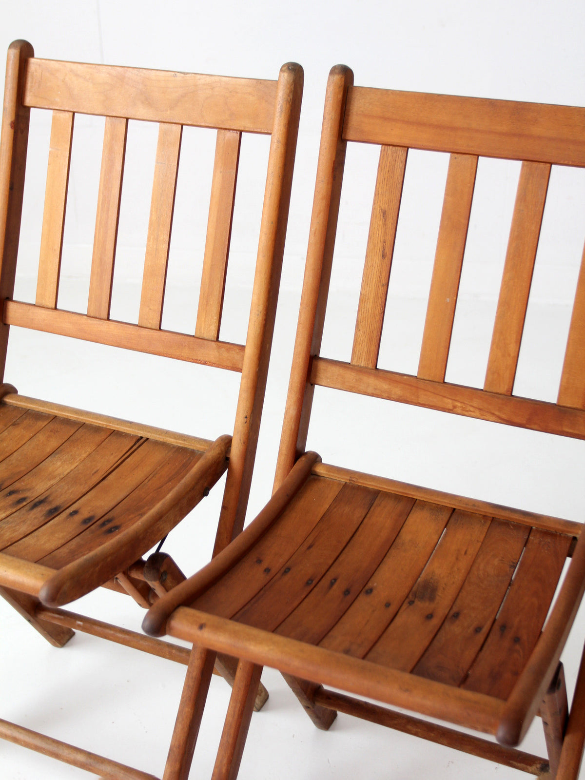 set of 4 antique slat wood folding chairs