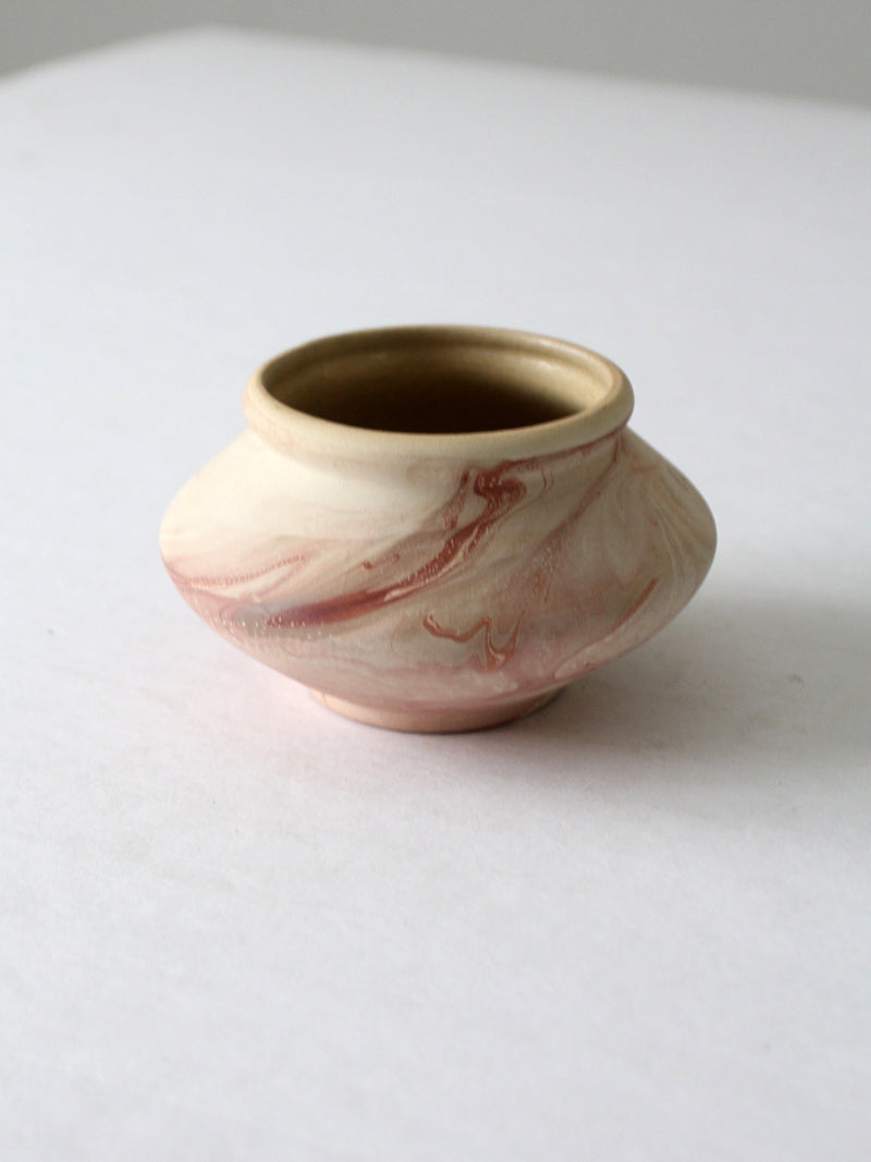 vintage Ey- Noree swirl pottery vase