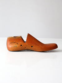 vintage 1930s United Shoe Machinery wooden shoe last