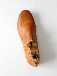 vintage 1930s United Shoe Machinery wooden shoe last