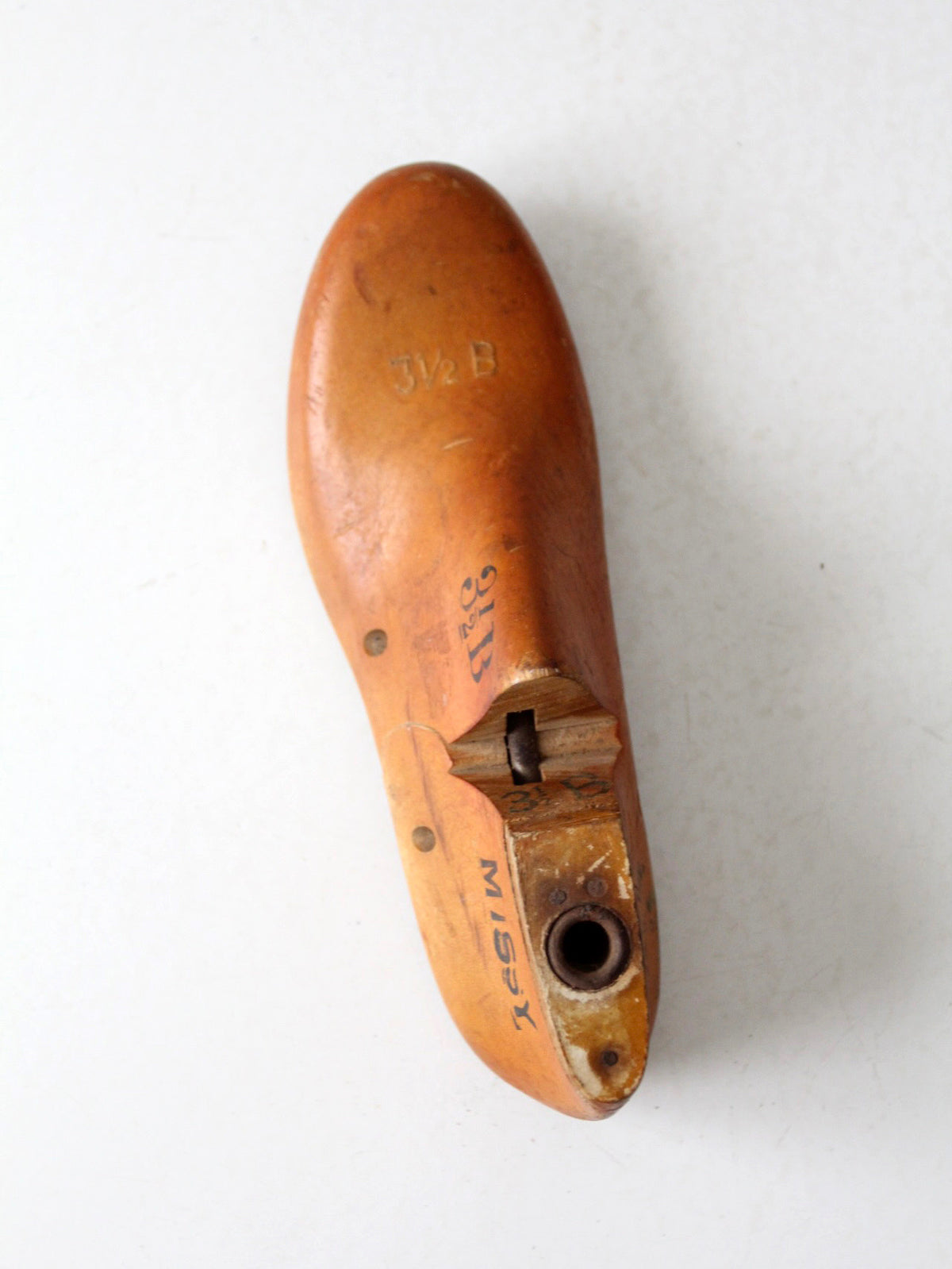 vintage 1930s United Shoe Machinery wooden shoe last