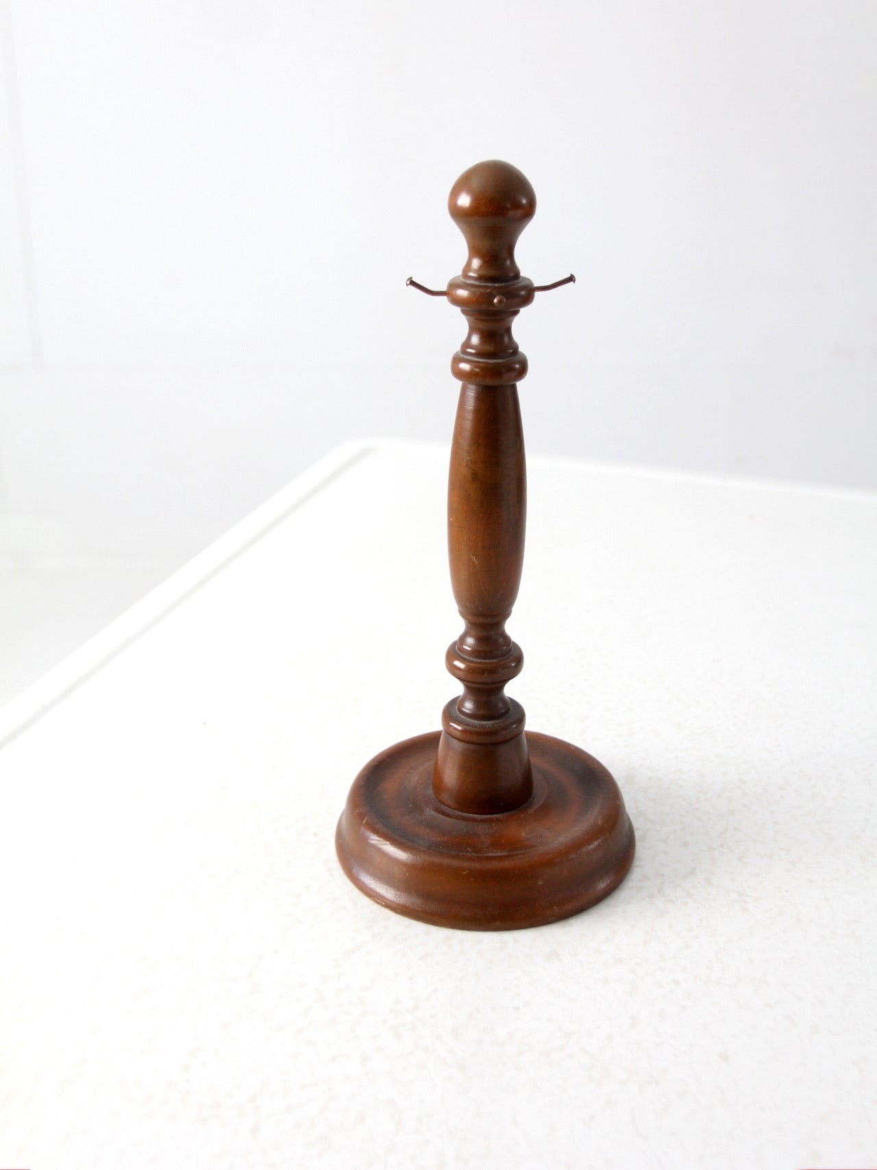 antique display stand – 86 Vintage