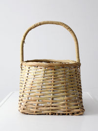 vintage gathering basket with handle