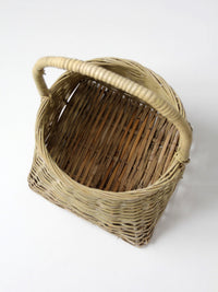 vintage gathering basket with handle