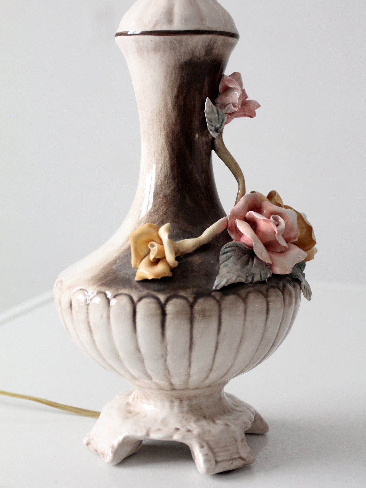 Capodimonte Italian floral porcelain lamp