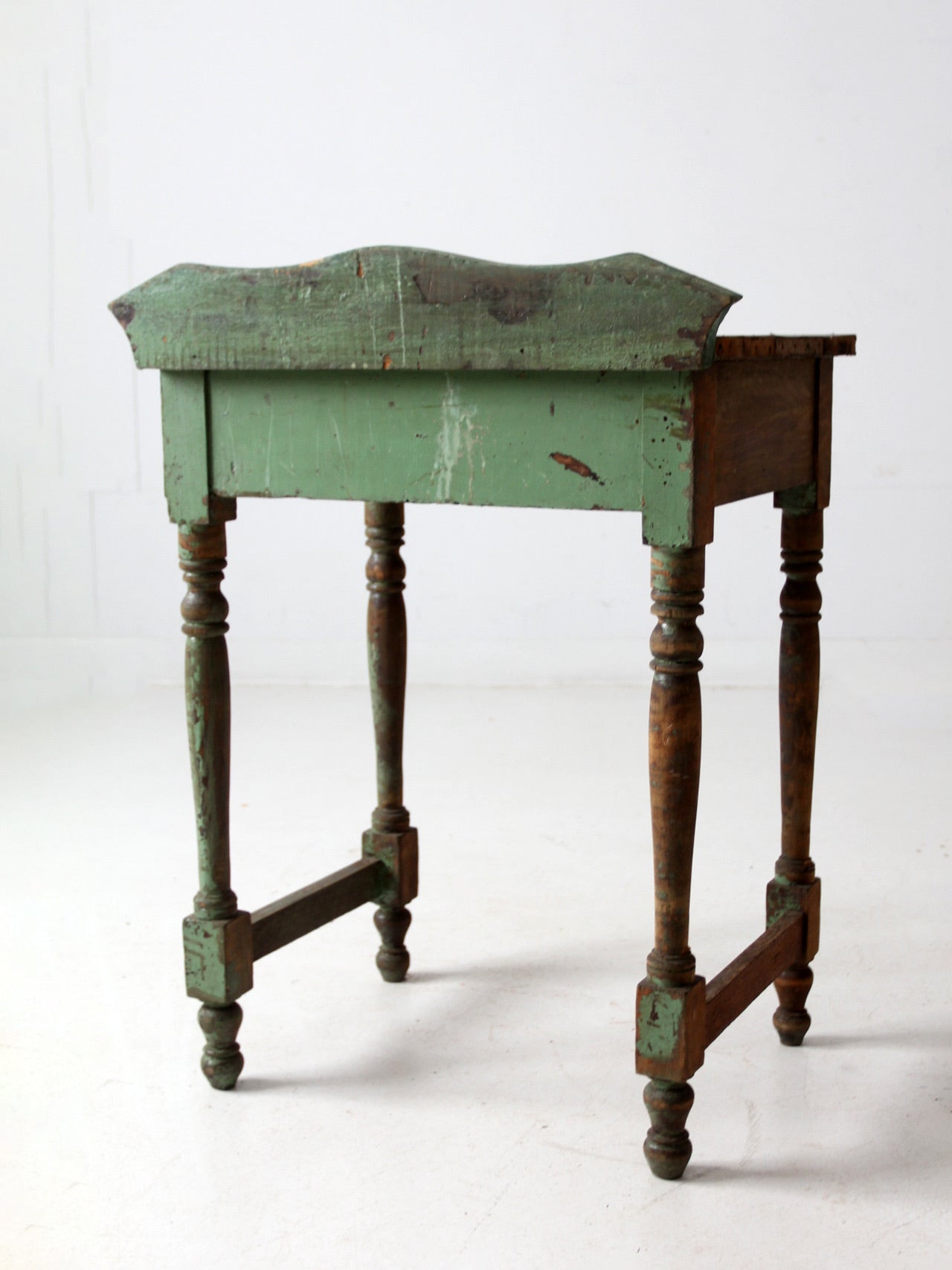 antique primitive farmhouse side table – 86 Vintage