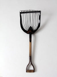 antique wire farm scoop