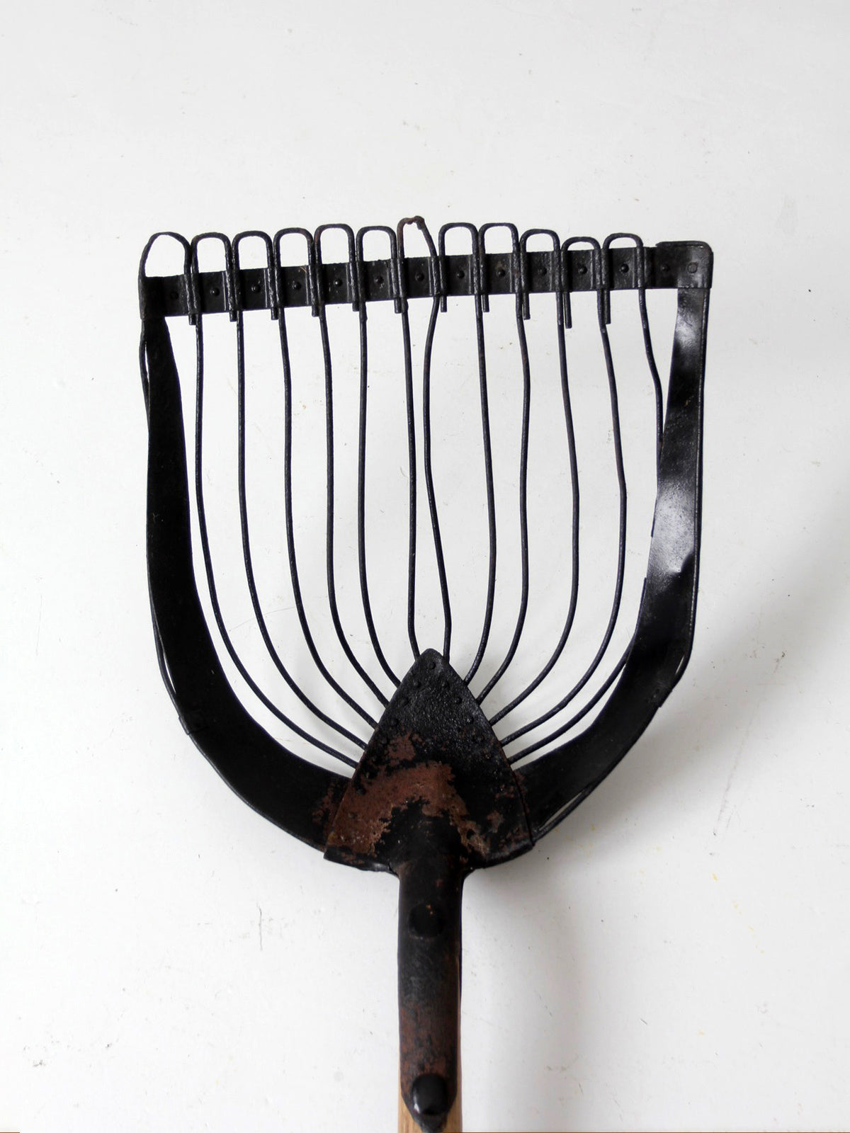 antique wire farm scoop