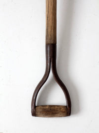 antique wire farm scoop