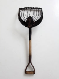 antique wire farm scoop