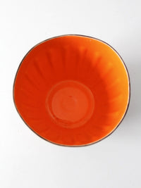 mid-century Ox Mold pottery bowl