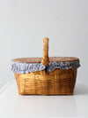 vintage picnic basket with lining