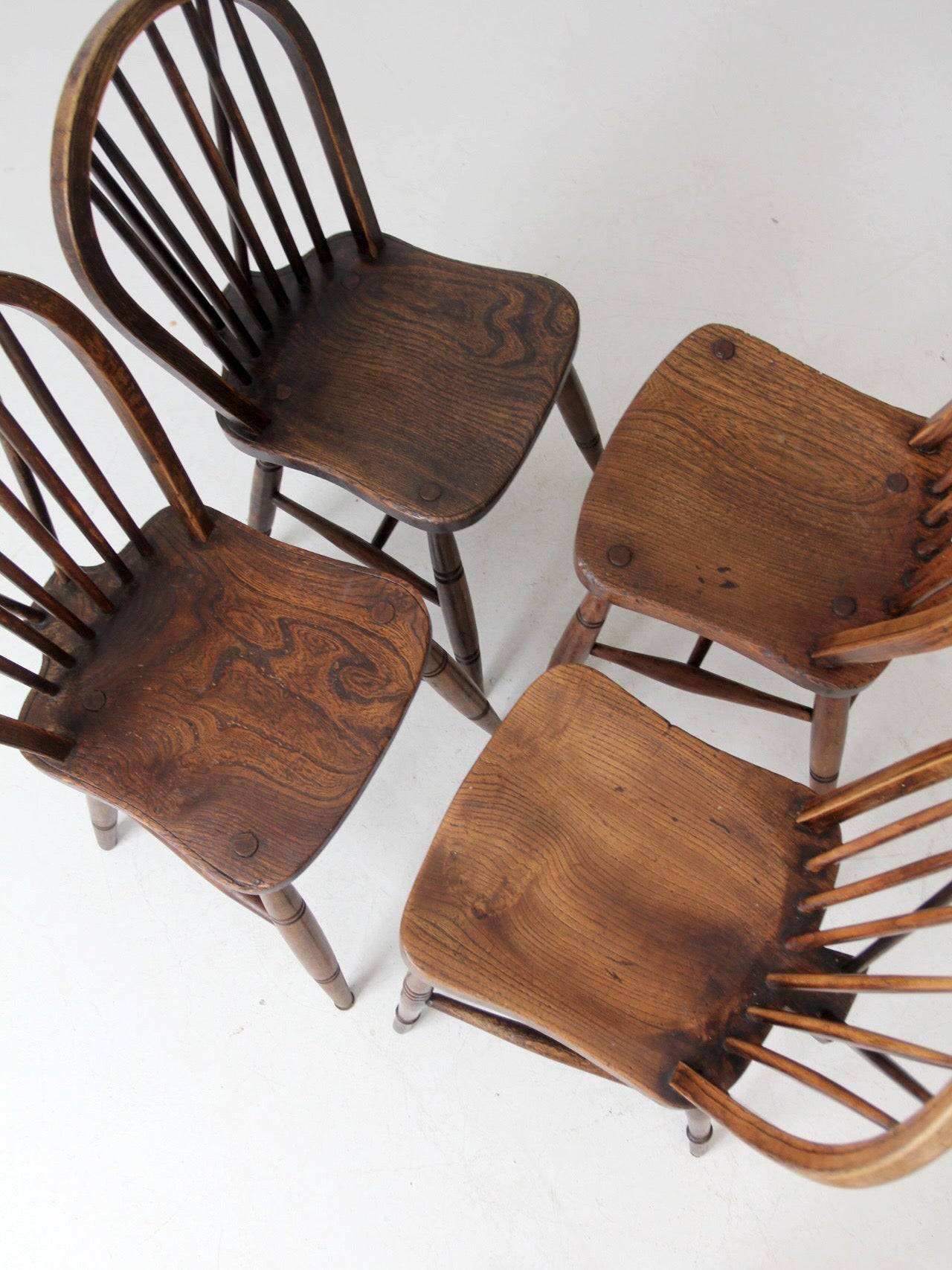 set of 4 antique Windsor brace-back dining chairs