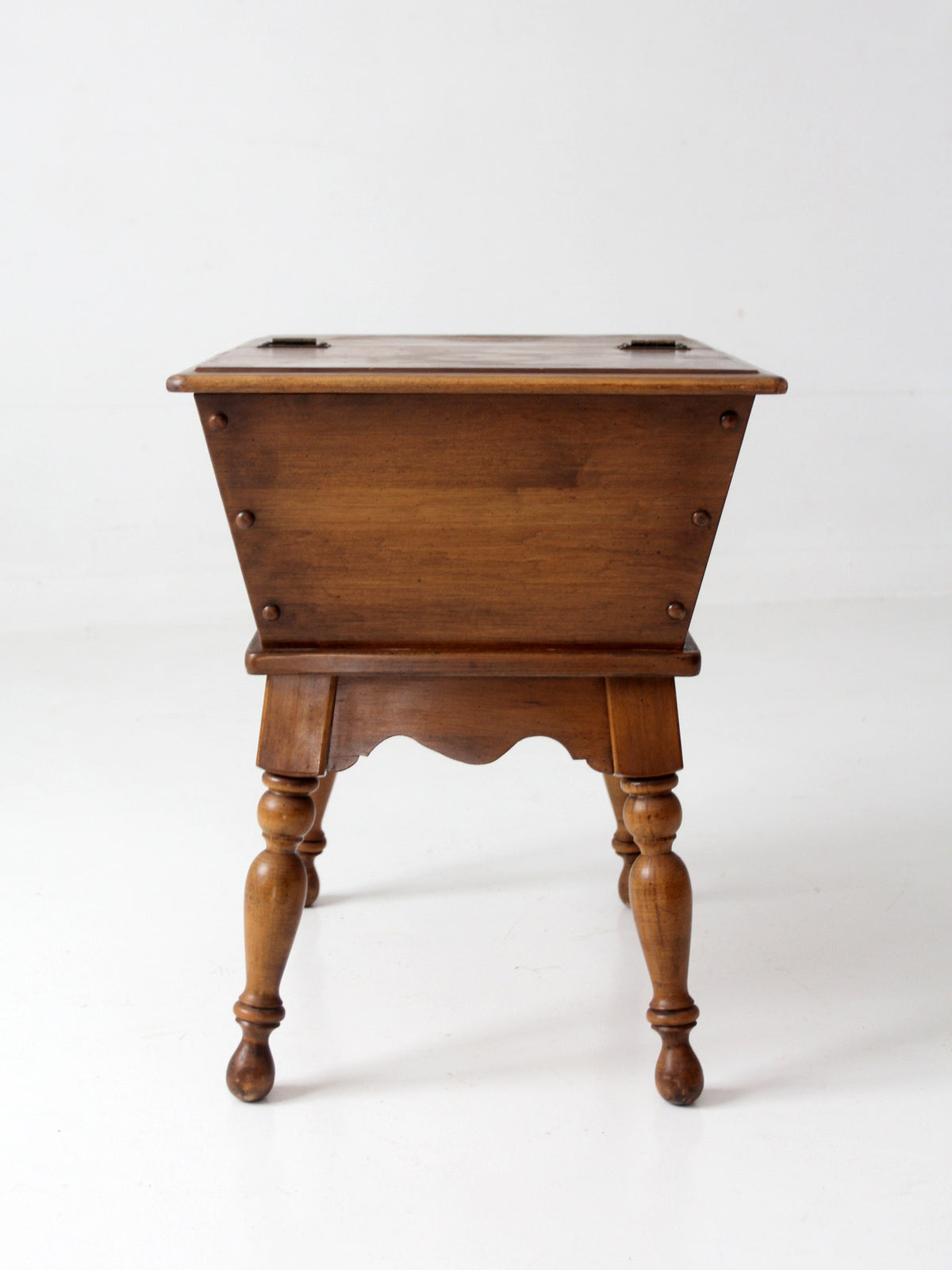 vintage Kling Colonial maple sugar chest style storage table